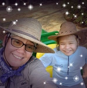 Meet your Posher, Amelia